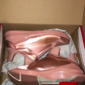 Kylie Jenner Rose Gold Pumas💗